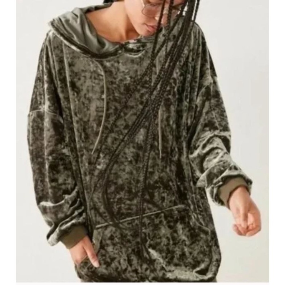 BDG Urban Outfitters Oversized Crushed‎ Velvet Hoodie Green